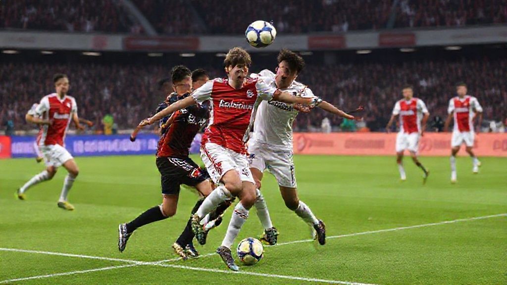 【定位球风暴】拜仁3-2险胜柏林联晋级德国杯！凯恩破门难掩防线危机