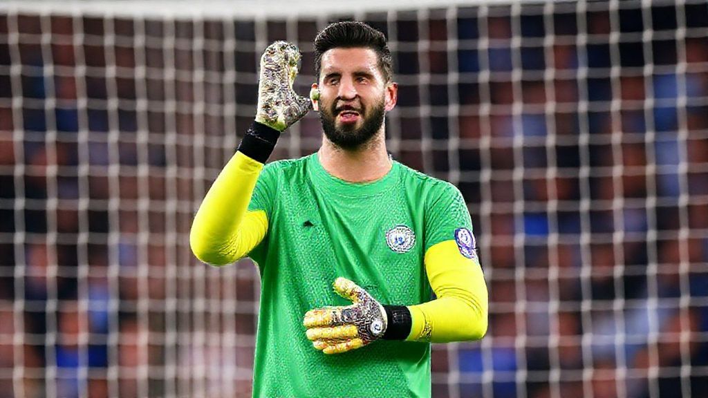 多纳鲁马空降蓝月军团！25号战袍背后的玄机